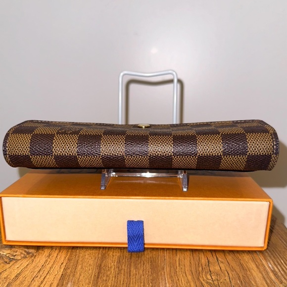 *SOLD* Louis Vuitton Damier Ebene Sarah Wallet - Picture 9 of 12
